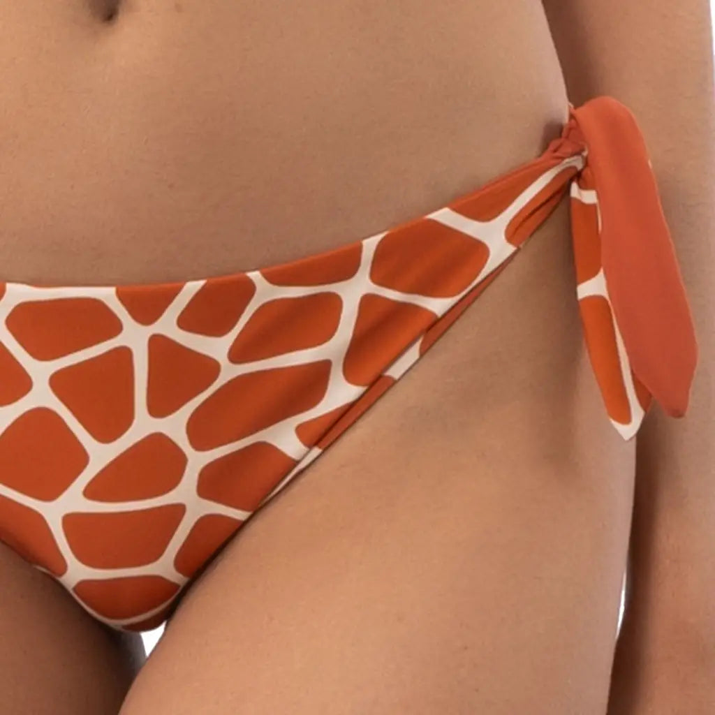 VERDISSIMA | SLIP BIKINI ANNODATO IN FANTASIA SAVANA